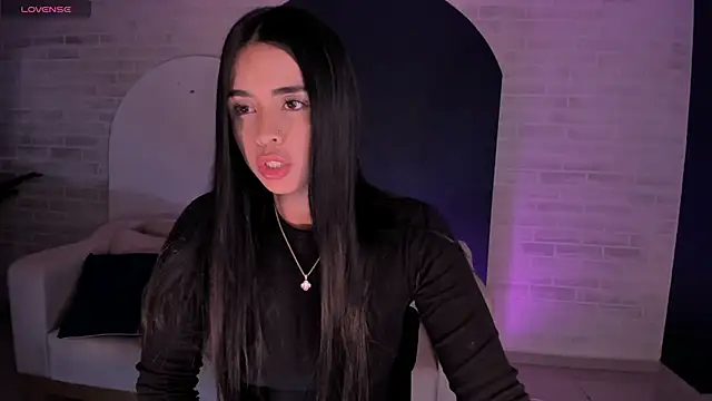 Snapshot of MariaHerrera_ chatting on 03/12/25, 03:35 MariaHerrera online show from 03/12/25, 03:35