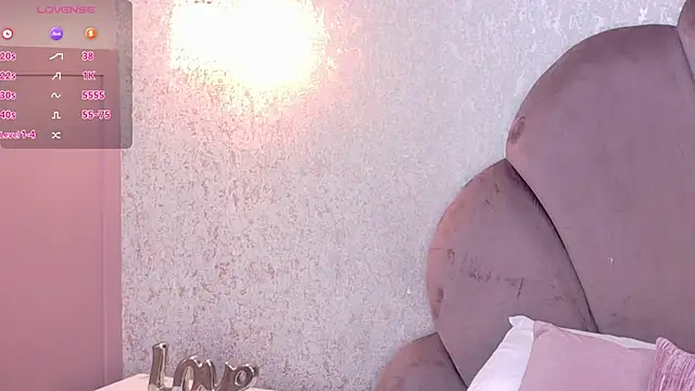 Salome Diaz  online show from 11/27/25, 04:25