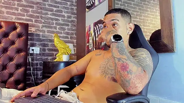 Damian09  online show from 11/12/25, 05:24