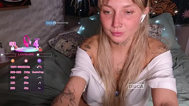 GoodGirl0024 online show from 04/28/26, 08:36