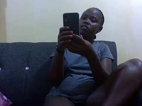 Sweetcecie01 online show from 01/07/26, 08:33