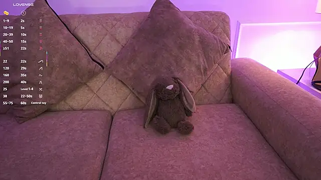 Snapshot of Anybuny chatting on 04/01/26, 11:33 Anybuny online show from 04/01/26, 11:33