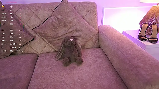 Snapshot of Anybuny chatting on 04/07/26, 11:54 Anybuny online show from 04/07/26, 11:54