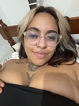 lolafairytail online show from 12/13/25, 11:10