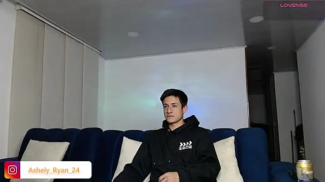 Snapshot of ashely_ryan24 chatting on 01/27/25, 02:10 ashely ryan24 online show from 01/27/25, 02:10