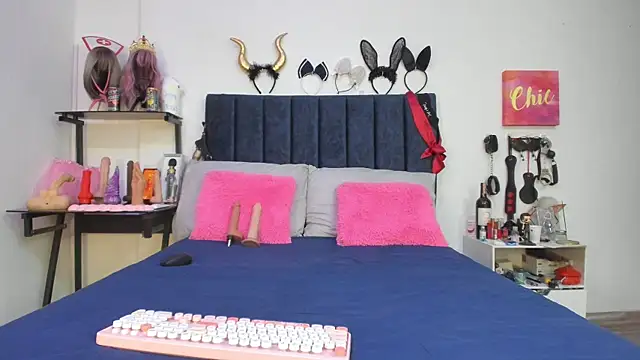 emmily giraldo online show from 11/10/25, 12:59