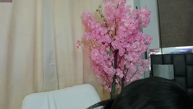Snapshot of _cat_18 chatting on 03/21/25, 05:12  cat 18 online show from 03/21/25, 05:12