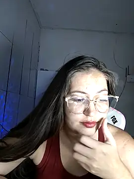 Snapshot of dani123unica chatting on 09/19/25, 10:38 dani123unica online show from 09/19/25, 10:38