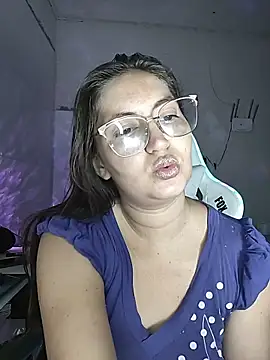 Snapshot of dani123unica chatting on 10/20/25, 10:27 dani123unica online show from 10/20/25, 10:27