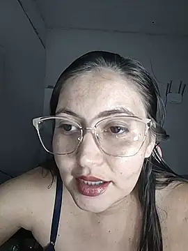 Snapshot of dani123unica chatting on 10/23/25, 04:39 dani123unica online show from 10/23/25, 04:39