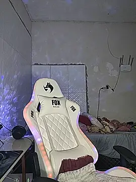 Snapshot of dani123unica chatting on 11/18/25, 10:14 dani123unica online show from 11/18/25, 10:14