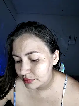 Snapshot of dani123unica chatting on 11/27/25, 10:28 dani123unica online show from 11/27/25, 10:28