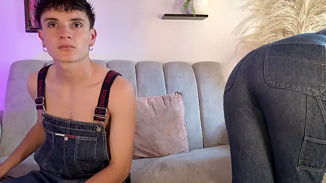 DeniseandDerek time online show from 01/16/25, 03:02