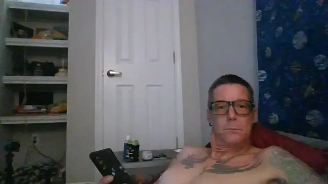 Snapshot of hobgoblinbob chatting on 07/24/26, 06:00 hobgoblinbob online show from 07/24/26, 06:00