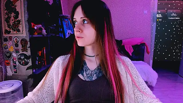 NaniMoore online show from 03/10/25, 08:12