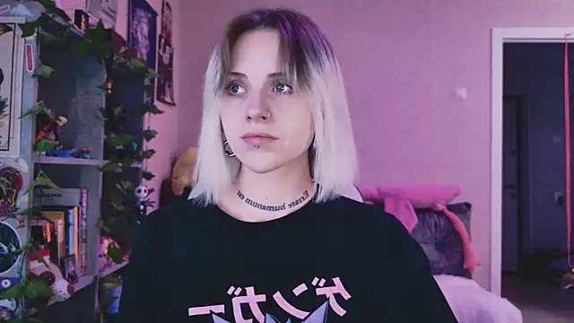 NaniMoore online show from 05/16/26, 07:34