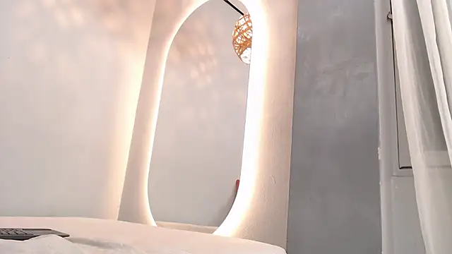 Thayssa ross online show from 03/08/25, 12:00