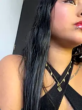 Dulce-diosa online show from 10/25/25, 10:04