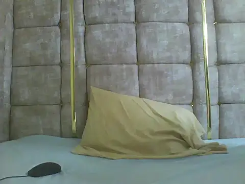 Snapshot of Sweet-beanca chatting on 11/02/25, 06:10 Sweet-beanca online show from 11/02/25, 06:10