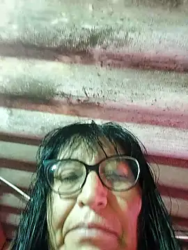 clarita 01 online show from 10/23/25, 11:20