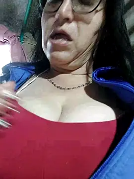 clarita 01 online show from 11/04/25, 11:20