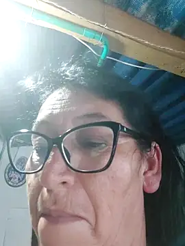 Snapshot of clarita_01 chatting on 04/21/26, 10:34 clarita 01 online show from 04/21/26, 10:34