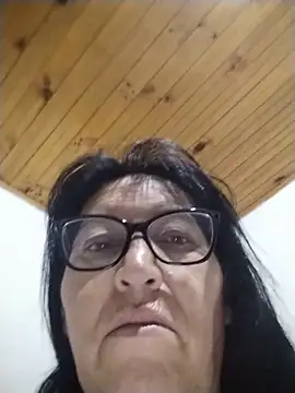 Snapshot of clarita_01 chatting on 05/14/26, 10:11 clarita 01 online show from 05/14/26, 10:11