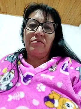 Snapshot of clarita_01 chatting on 05/16/26, 10:01 clarita 01 online show from 05/16/26, 10:01