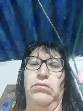 Snapshot of clarita_01 chatting on 05/20/26, 10:43 clarita 01 online show from 05/20/26, 10:43