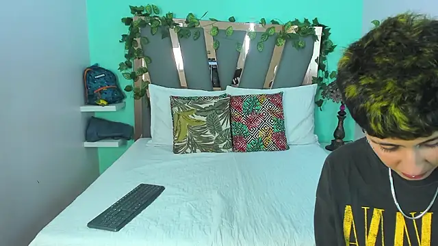 Ethan lennox online show from 03/11/26, 02:56