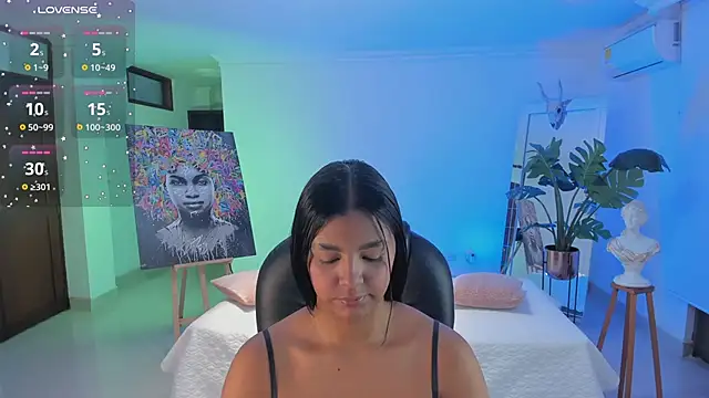 JANYLOVE   online show from 12/22/25, 10:56