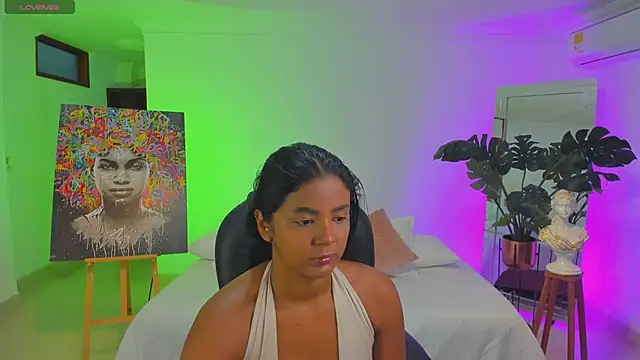 Snapshot of JANYLOVE__ chatting on 04/18/26, 10:52 JANYLOVE online show from 04/18/26, 10:52