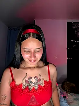 Snapshot of _vaness chatting on 10/08/25, 06:33 vaness online show from 10/08/25, 06:33