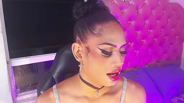 Snapshot of Aslhy_Goddessx chatting on 10/18/25, 03:20 Aslhy Goddessx online show from 10/18/25, 03:20