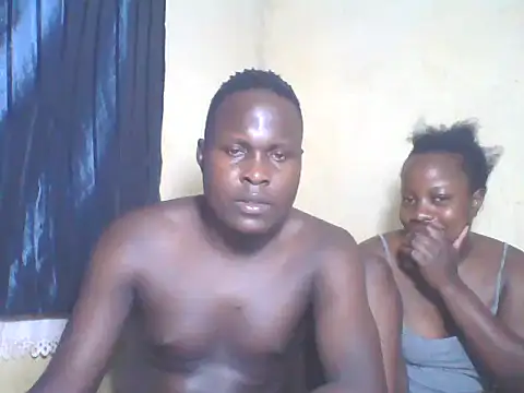 Snapshot of Dark_Queenchocolate chatting on 11/15/25, 08:16 Dark Queenchocolate online show from 11/15/25, 08:16