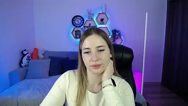 SabrinViolet online show from 03/30/26, 08:04