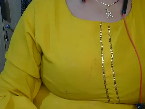 Snapshot of Cute_Ruhi99 chatting on 02/20/25, 08:50 Cute Ruhi99 online show from 02/20/25, 08:50