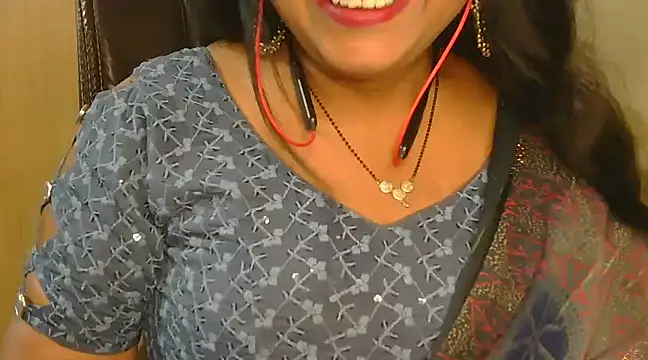 Snapshot of Cute_Ruhi99 chatting on 03/10/25, 09:10 Cute Ruhi99 online show from 03/10/25, 09:10