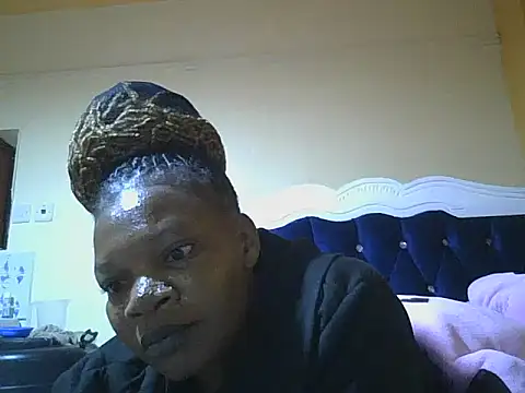 Snapshot of clakemmy250 chatting on 12/07/24, 08:27 clakemmy250 online show from 12/07/24, 08:27