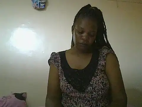Snapshot of clakemmy250 chatting on 01/14/25, 08:15 clakemmy250 online show from 01/14/25, 08:15