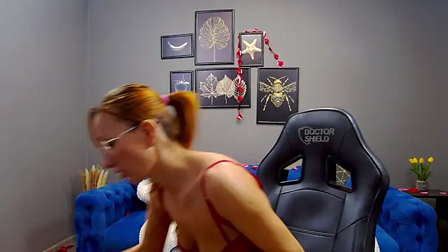 AnneHove online show from 02/14/25, 05:09