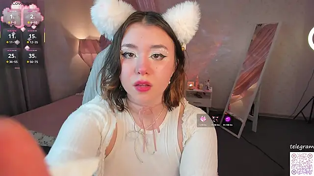 lilly Cherry  online show from 11/05/25, 11:21