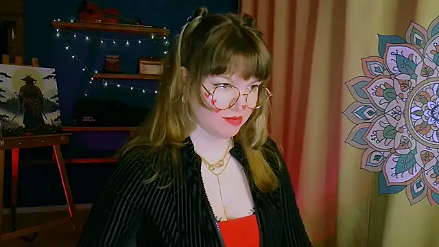 Snapshot of VioletteWay chatting on 02/15/26, 04:58 VioletteWay online show from 02/15/26, 04:58