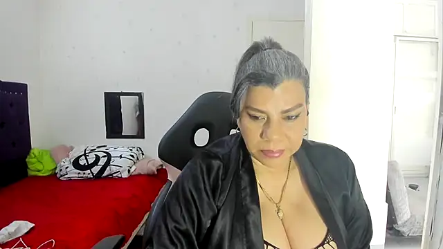 vikyadams online show from 09/22/25, 02:30