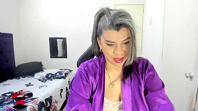 vikyadams online show from 12/15/25, 12:37