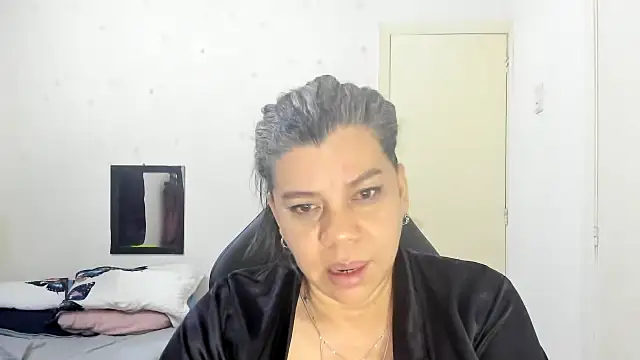 vikyadams online show from 02/04/26, 08:31