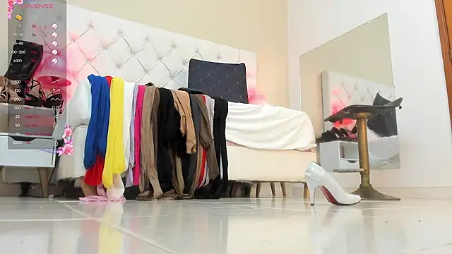 Snapshot of Sara_Gomez chatting on 02/16/25, 07:59 Sara Gomez online show from 02/16/25, 07:59