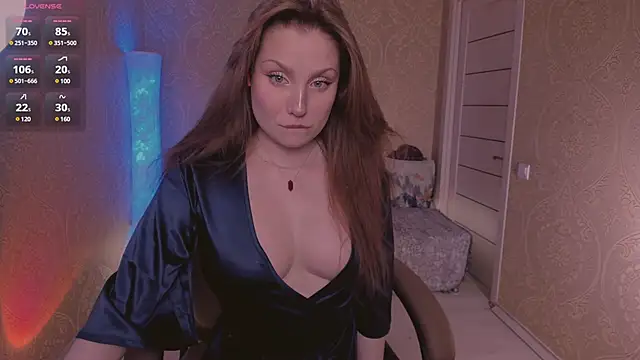 Snapshot of Eesmaaarrr chatting on 12/24/24, 10:17 Eesmaaarrr online show from 12/24/24, 10:17