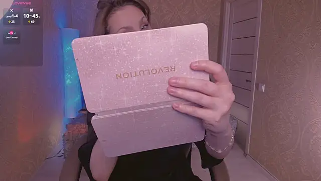 Snapshot of Eesmaaarrr chatting on 01/05/25, 11:12 Eesmaaarrr online show from 01/05/25, 11:12