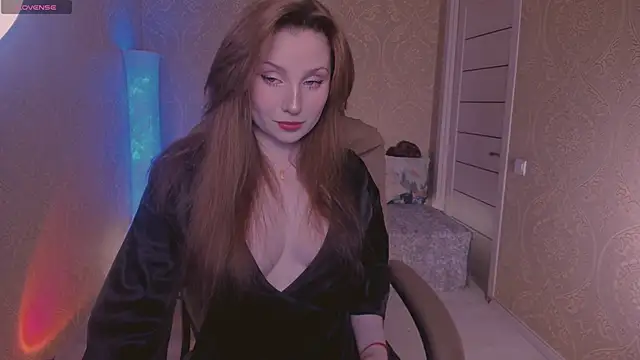 Snapshot of Eesmaaarrr chatting on 01/25/25, 10:18 Eesmaaarrr online show from 01/25/25, 10:18